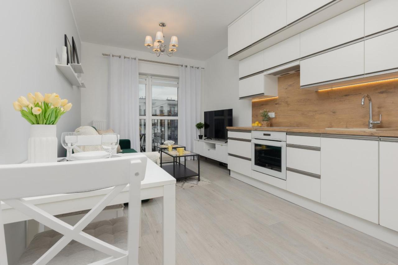 Cozy Apartment With Parking Bakalarska By Noclegi Renters 바르샤바 외부 사진